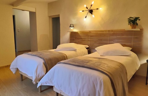 Pompignan Bed & Breakfast | Clair Chambre Double Avec Salle de Bains Privative