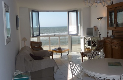 Bray-Dunes Apartment | Clair de Dunes, sur la Digue Sans Voitures, les Pieds Dans L'eau