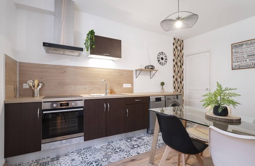 Verdun Apartment | ClairChêne - Cosy Centre Parking