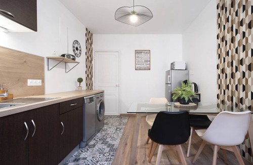 Verdun Apartment | ClairChêne - Cosy Centre Parking