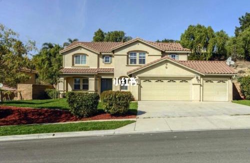 Corona House | Claire Home
