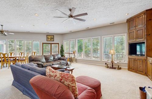 Bumpass House | Clandestine Retreat