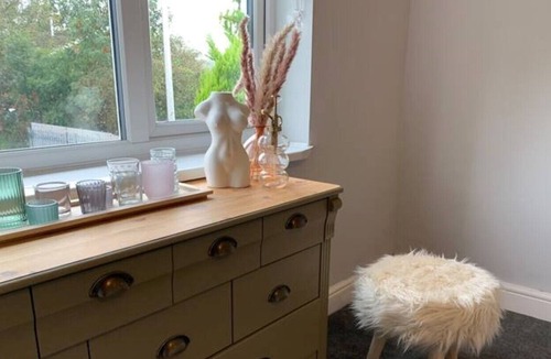 Stourbridge House | Clara House