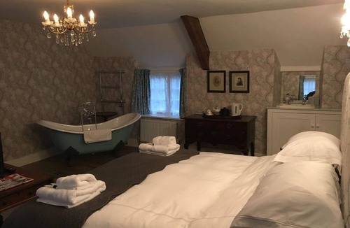 Sherborne Bed & Breakfast | Clare Cottage