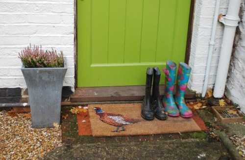 Churt Cabin | Claremont Coach House