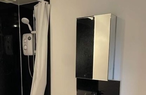 Aberdeen West End Apartment | Claremont Upper Apartment