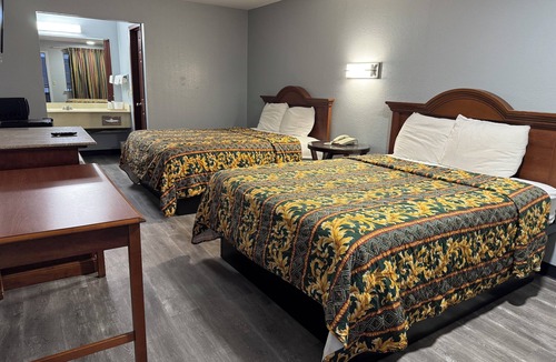Claremore Hotel | Claremore Motor Inn