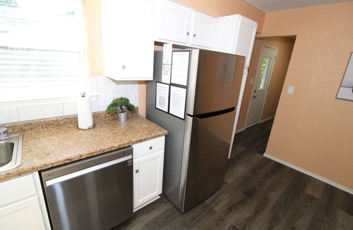 Claremore House | Claremore Whole House - Just Fully Remodeled - Dogs Allowed - No Checkout Chores