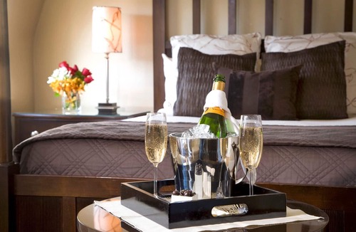 Columbus House | Clarendon Square