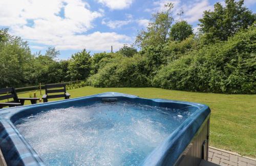 Nettlestone House | Claret