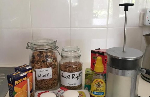 Clare Bed & Breakfast | Clarevale Cottage B&B