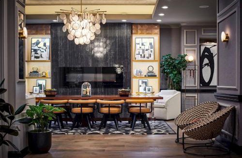 Gold Coast Hotel | Claridge House Chicago, Tapestry Collection by Hilton