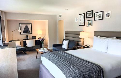 Gold Coast Hotel | Claridge House Chicago, Tapestry Collection by Hilton