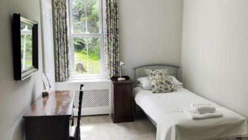 Dormansland Bed & Breakfast | Claridge House Retreat Centre