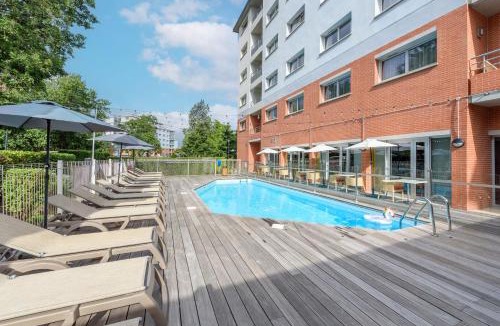 Saint - Martin - du - Touch Hotel | Clarion Aparthotel Toulouse Le Parc de l'Escale