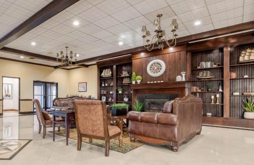 Dunkirk Hotel | Clarion Hotel Conference Center on Lake Erie