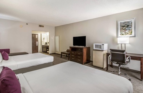 Jackson Hotel | Clarion Hotel Jackson Northwest