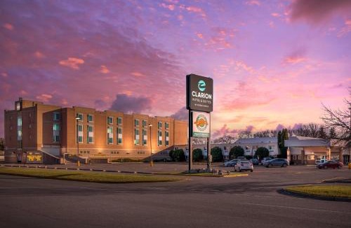 Brandon Hotel | Clarion Hotel & Suites