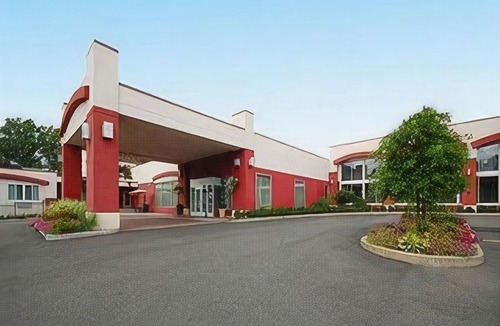 Hamden Hotel | Clarion Hotel & Suites Hamden - New Haven