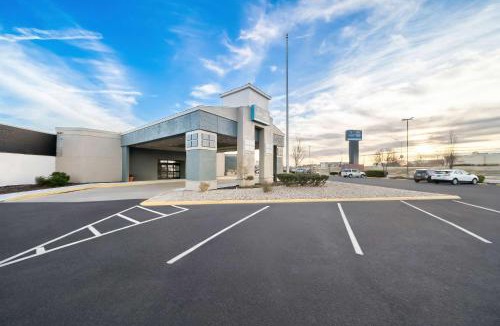 Kearney Hotel | Clarion Inn and Suites Convention Center Kearney