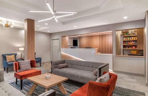 Nashua Hotel | Clarion Inn Nashua