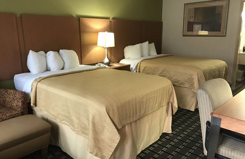 West Southern Pines Hotel | Clarion Inn Southern Pines - Pinehurst