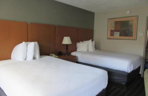 West Southern Pines Hotel | Clarion Inn Southern Pines - Pinehurst