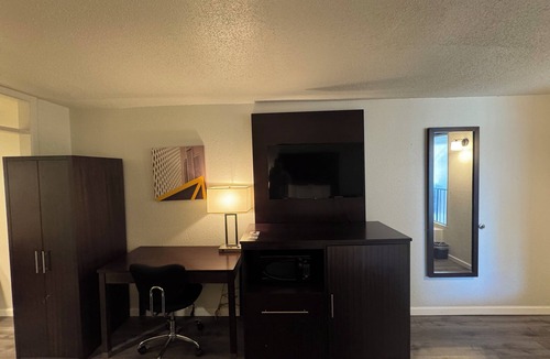Dothan Hotel | Clarion Inn & Suites Dothan South