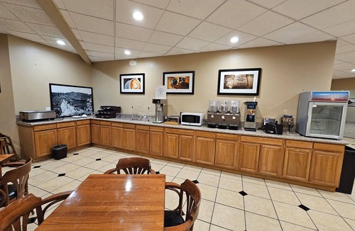 Roswell Hotel | Clarion Inn & Suites Roswell