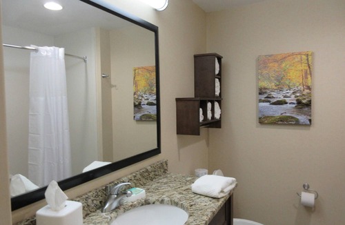 Cherokee Hotel | Clarion Point Cherokee