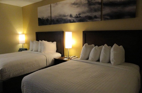 Cherokee Hotel | Clarion Point Cherokee