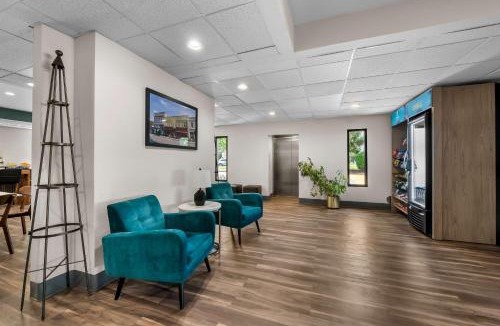 Apex Hotel | Clarion Pointe Apex - Holly Springs