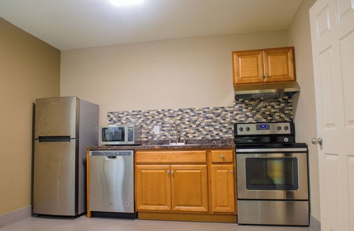 Athens Hotel | Clarion Pointe Athens I-65