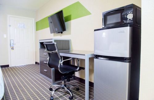 Athens Hotel | Clarion Pointe Athens I-65