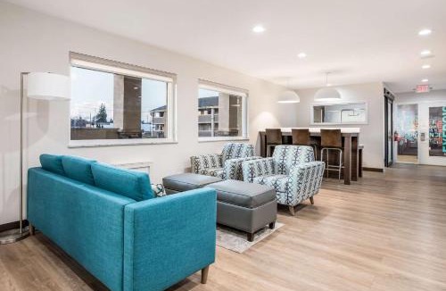 East Lansing Hotel | Clarion Pointe East Lansing University Area