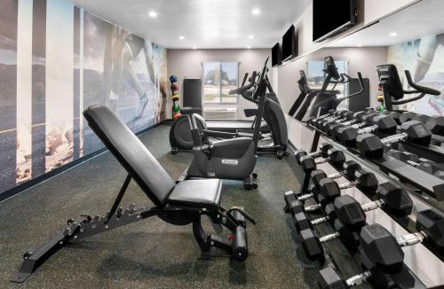 Ederville Hotel | Clarion Pointe Fort Worth East - Arlington