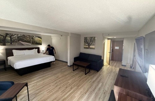 Jesup Hotel | Clarion Pointe Jesup