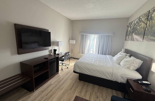 Jesup Hotel | Clarion Pointe Jesup