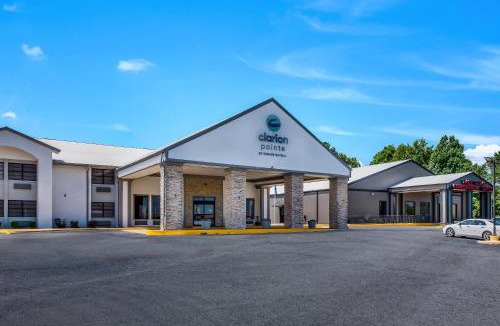 Marshall Hotel | Clarion Pointe Marshall