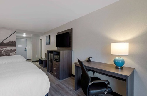 McDonough Hotel | Clarion Pointe McDonough