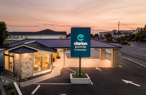 Mount Vernon Hotel | Clarion Pointe Mount Vernon - Burlington