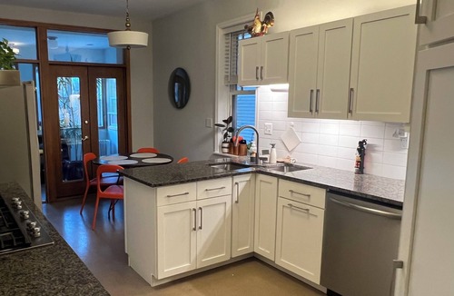 Andersonville Apartment | Clark and Balmoral