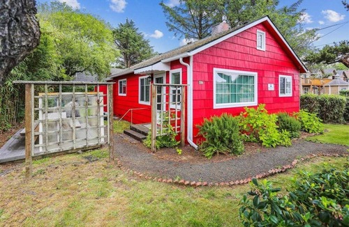 Cannon Beach House | Clark Cabin - Cozy Cottage!