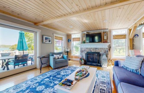 Harpswell House | Clark Cove