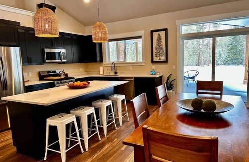 Riverbend House | Clark Fork Crossing - Adventures You Seek in Western Montana. River access.