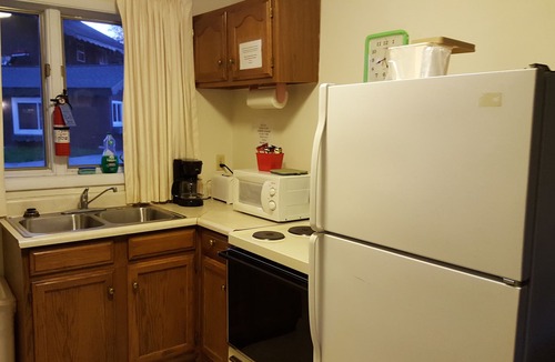 Old Forge Hotel | Clark's Beach Motel