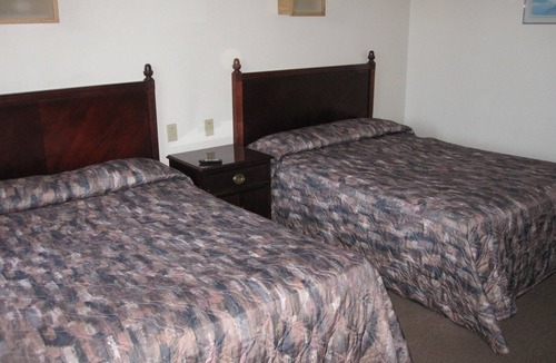 Clarkson Hotel | Clarkson Village Motel