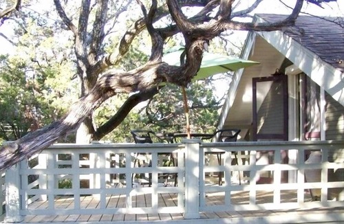 Clarksville Apartment | Clarksville's Bungalow in the Trees