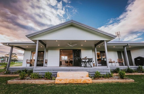 Clarence Town House | Clarrie's Green