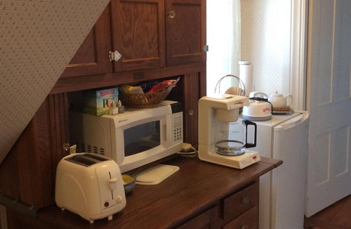 Jefferson Bed & Breakfast | Clary Lake Bed and Breakfast